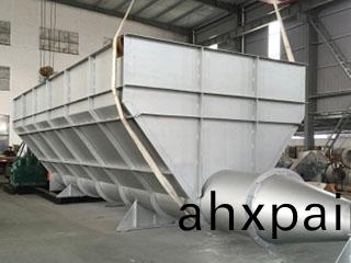 帶(dai)大料(liao)倉螺鏇(xuan)輸送機(ji)